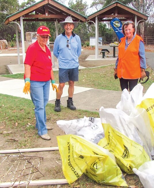 Rotary Club of Bribie Island. National Clean up Day-1