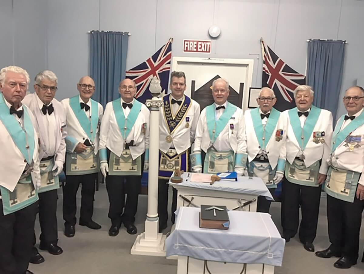 BRIBIE ISLAND CLUBS AND GROUPS mASONS